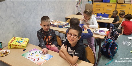 Powiększ grafikę: Dzień gier planszowych w klasie 2a