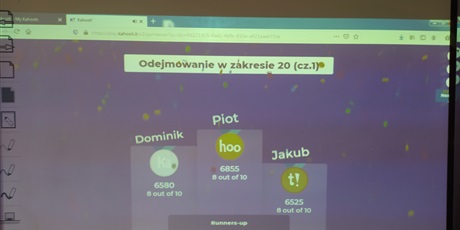 Powiększ grafikę: kahoot-bawi-i-uczy-w-klasie-2b-221652.jpg