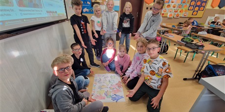 Powiększ grafikę: Klasa 3b podczas zajęć o tolerancji.