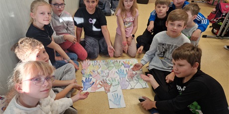 Powiększ grafikę: Klasa 3b podczas zajęć o tolerancji.