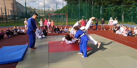 Powiększ grafikę: pokazy-judo-dla-klas-0-3-293322.jpg