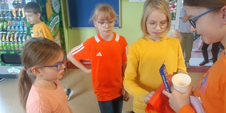 Powiększ grafikę: Klasa 3b podczas Dnia Tumbo