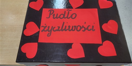 Powiększ grafikę: Pudło życzliwości klasy 3a