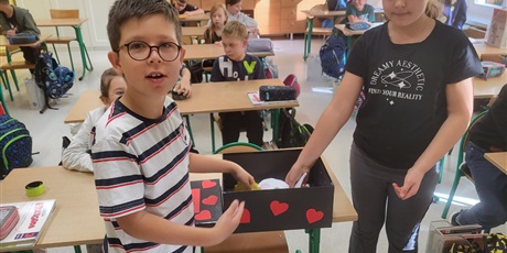 Powiększ grafikę: Kartki z dobrymi życzeniami klasy 3a