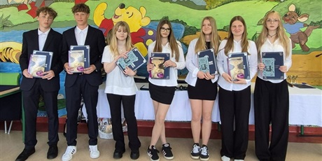 Powiększ grafikę: Wyróżnieni uczniowie