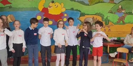 Powiększ grafikę: Występ uczniów klasy 3c.