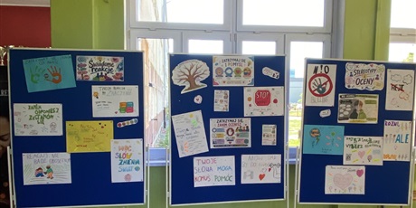 Powiększ grafikę: Uczniowie klas siódmych podczas warsztatów.